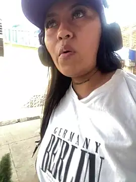 Snapshot of luisa16xxx chatting on 15, 1, 2025 luisa16xxx online show from 15, 1, 2025