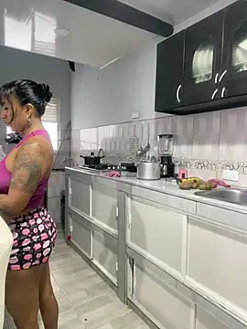 Snapshot of luisa16xxx chatting on 1, 3, 2025 luisa16xxx online show from 1, 3, 2025