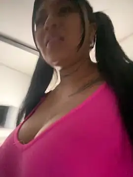 Snapshot of luisa16xxx chatting on 10, 11, 2025 luisa16xxx online show from 10, 11, 2025