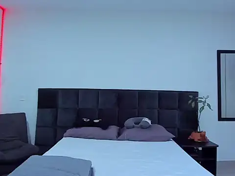 Alexander Martines online show from 7, 10, 2025