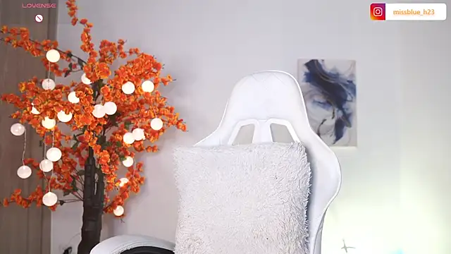 VictoriaHiill online show from 19, 11, 2025