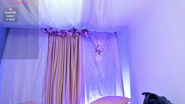 salomee star  online show from 2, 2, 2026