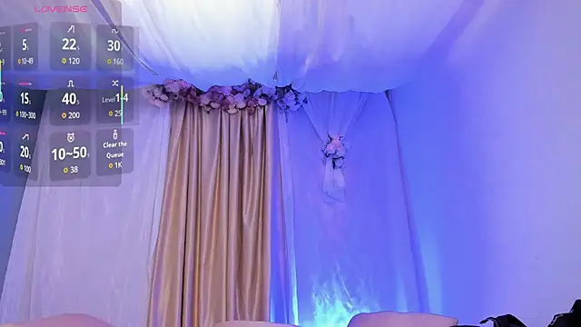 salomee star  online show from 13, 11, 2025