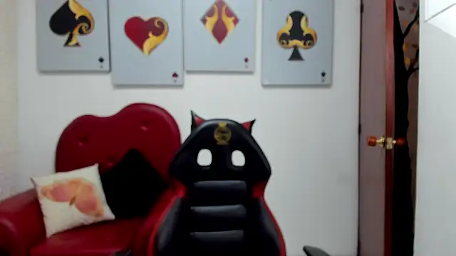Salomeediaz  online show from 4, 10, 2025