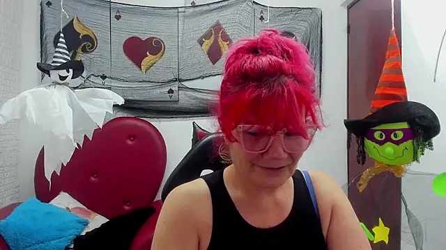 Salomeediaz  online show from 10, 10, 2025