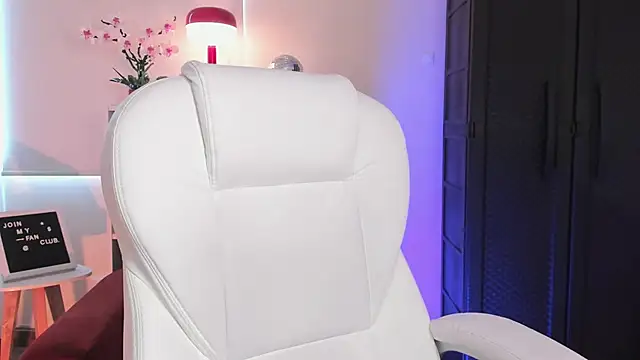 nahiapaws online show from 8, 4, 2026