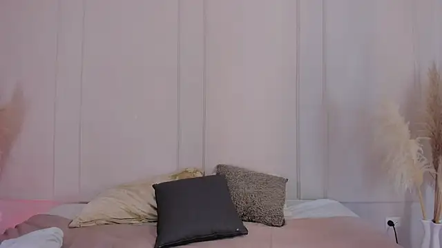 Mariapettit online show from 18, 4, 2026