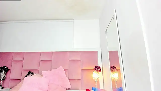 DaphneLloyd online show from 21, 1, 2025