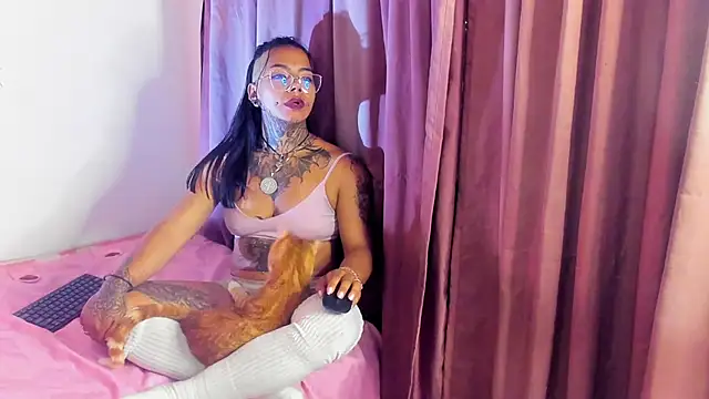 nicole volkov online show from 10, 1, 2025