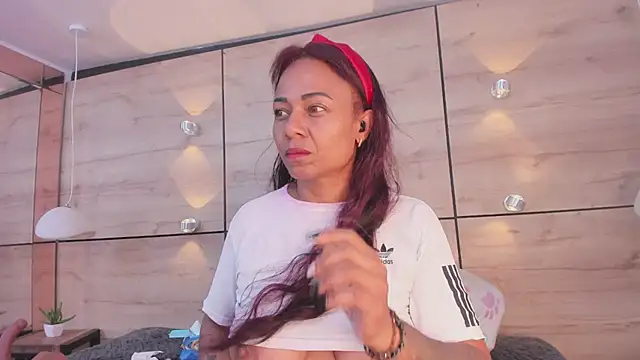 martina touss online show from 24, 2, 2026