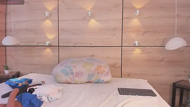 martina touss online show from 31, 3, 2026