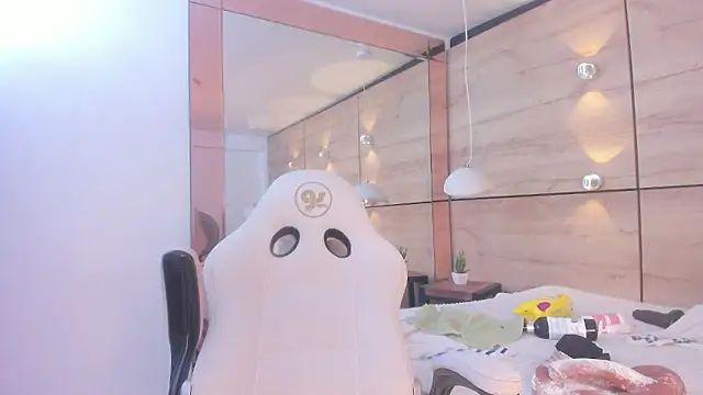 martina touss online show from 12, 1, 2026