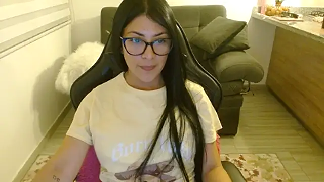 Charlotte cute18 online show from 7, 2, 2026