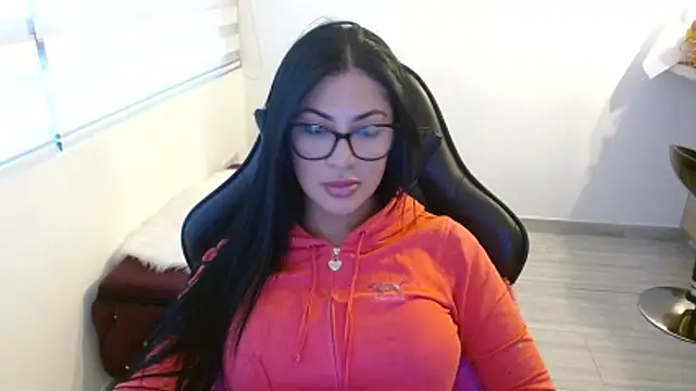 Charlotte cute18 online show from 12, 4, 2026