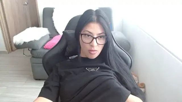 Charlotte cute18 online show from 15, 5, 2026