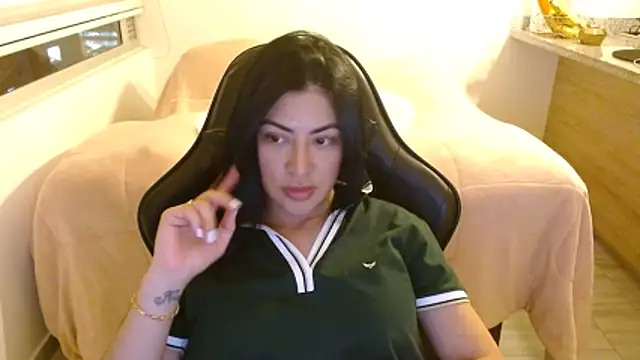 Charlotte cute18 online show from 28, 5, 2026