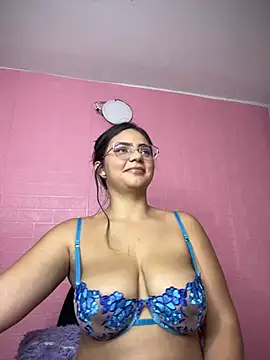Snapshot of karol_9 chatting on 23, 3, 2025 karol 9 online show from 23, 3, 2025