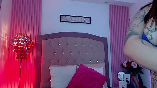 Erika Montoya online show from 11, 2, 2026