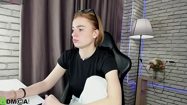 Stacey Brown online show from 2, 2, 2026