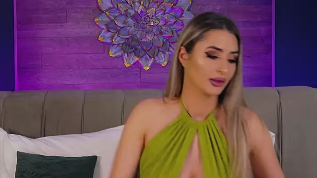 LoraDevine online show from 9, 1, 2026