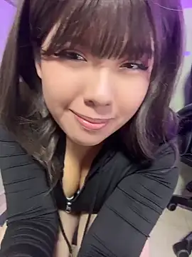 Snapshot of MarielQueenx chatting on 15, 5, 2026 MarielQueenx online show from 15, 5, 2026