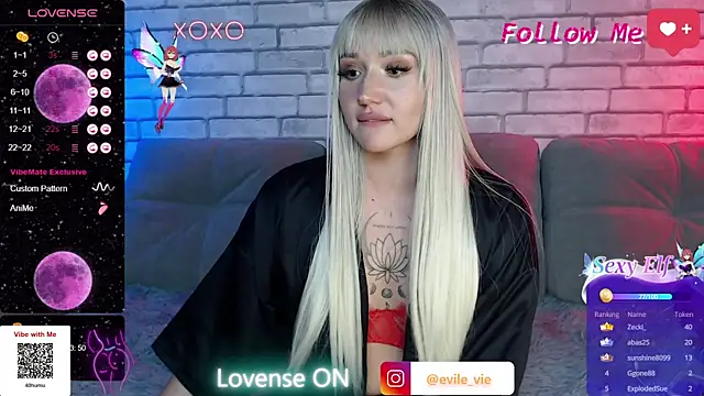 Snapshot of Eva_Evile chatting on 5, 3, 2025 Eva Evile online show from 5, 3, 2025