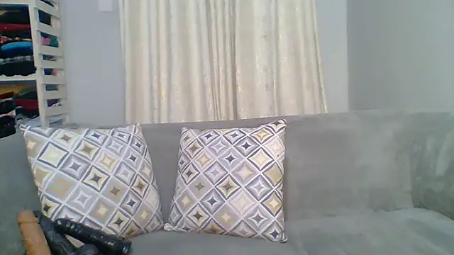 Petite 254 online show from 15, 4, 2026