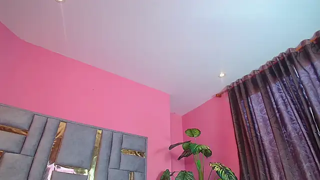 Snapshot of JuliaRose_ks chatting on 17, 2, 2025 JuliaRose ks online show from 17, 2, 2025