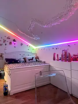 SelenaBee online show from 11, 10, 2025