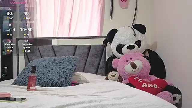 Hotsamantamature online show from 20, 10, 2025