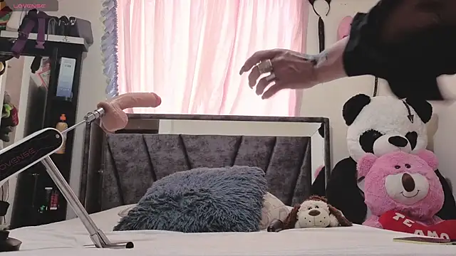 Hotsamantamature online show from 18, 10, 2025