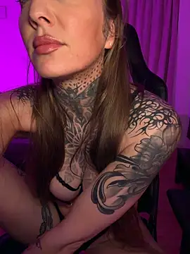Snapshot of ElenaHaze chatting on 10, 6, 2026 ElenaHaze online show from 10, 6, 2026