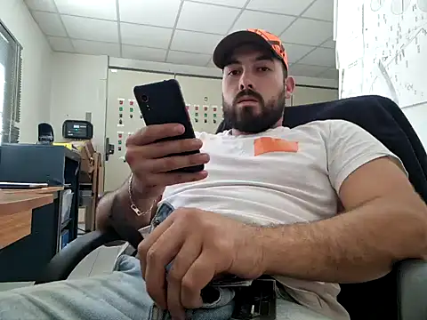 Leonormaldick online show from 10, 10, 2025