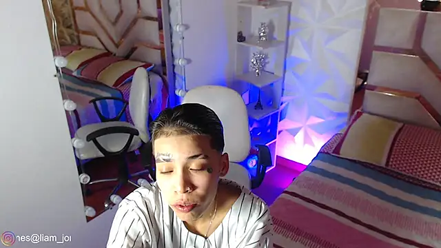 Jonesliam23 online show from 18, 4, 2026