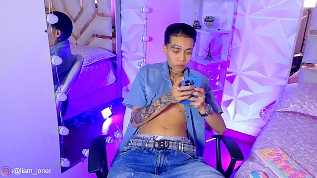 Snapshot of Jonesliam23 chatting on 31, 5, 2026 Jonesliam23 online show from 31, 5, 2026
