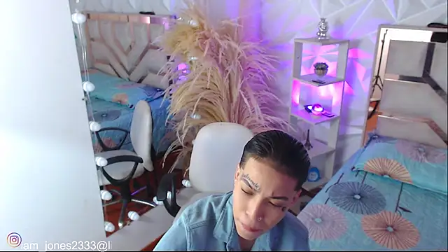 Jonesliam23 online show from 25, 10, 2025