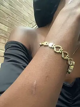 adaraSmiith online show from 28, 1, 2025