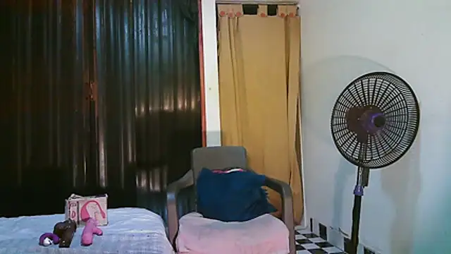kimmiemm online show from 2, 7, 2026
