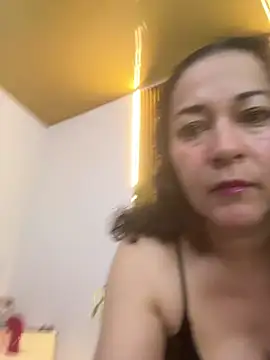 Snapshot of luisa_curli chatting on 19, 7, 2026 luisa curli online show from 19, 7, 2026
