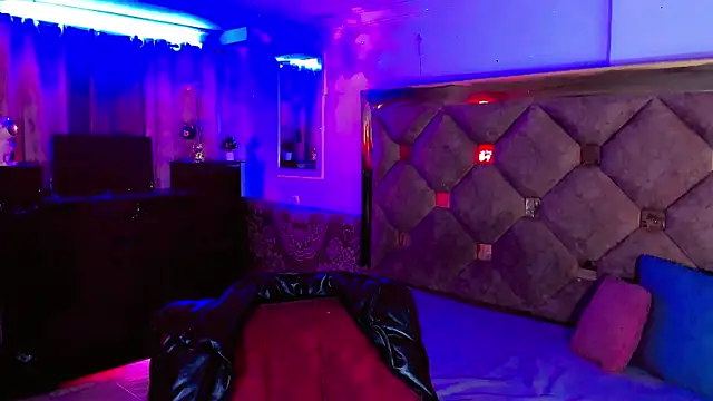 the-horus-girl online show from 5, 10, 2025