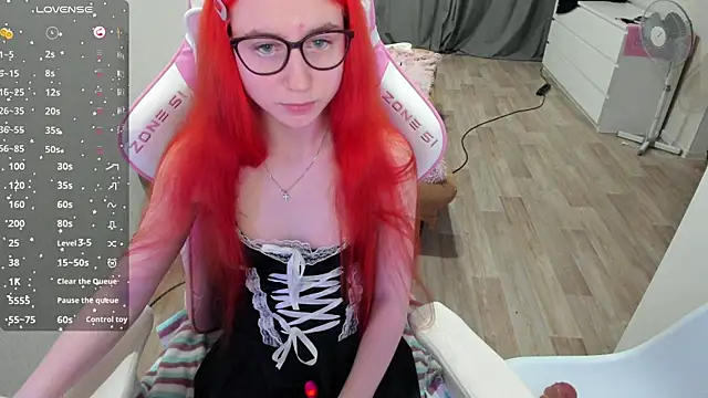 Snapshot of Malina_Lovely chatting on 27, 10, 2025 Malina Lovely online show from 27, 10, 2025