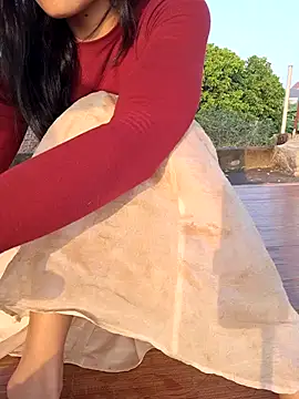 Snapshot of Linda_2k chatting on 1, 1, 2025 Linda 2k online show from 1, 1, 2025