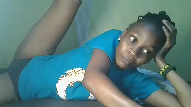 Snapshot of slim_girl02 chatting on 17, 6, 2026 slim girl02 online show from 17, 6, 2026