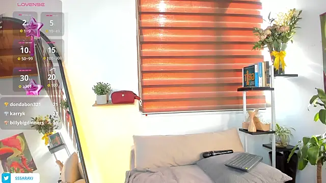 Snapshot of Saraycum chatting on 7, 10, 2025 Saraycum online show from 7, 10, 2025