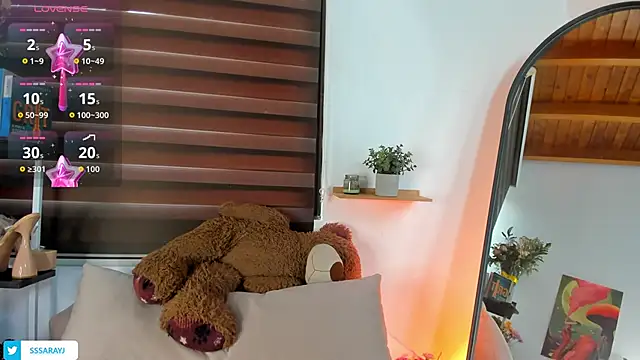 Snapshot of Saraycum chatting on 19, 10, 2025 Saraycum online show from 19, 10, 2025