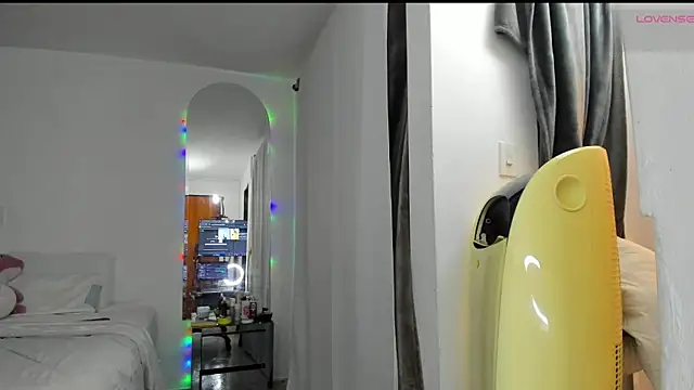 Snapshot of Jordyrodriiguez chatting on 4, 2, 2025 Jordyrodriiguez online show from 4, 2, 2025