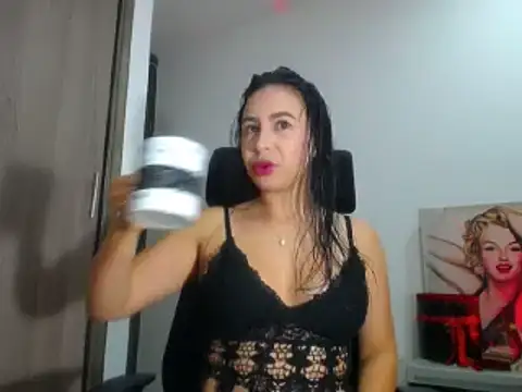 Shantalhotx69 online show from 13, 2, 2025