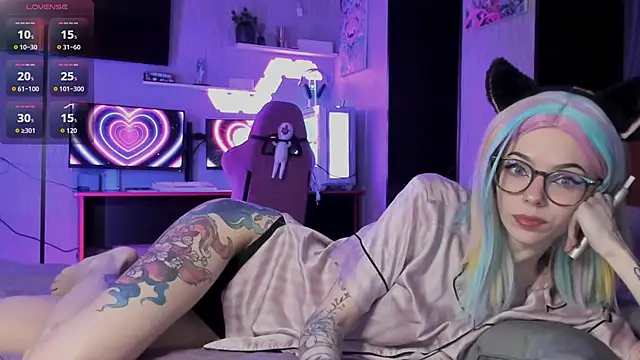 Snapshot of The_love_project chatting on 23, 10, 2025 The love project online show from 23, 10, 2025