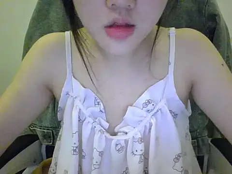 Yin-girl online show from 28, 9, 2025