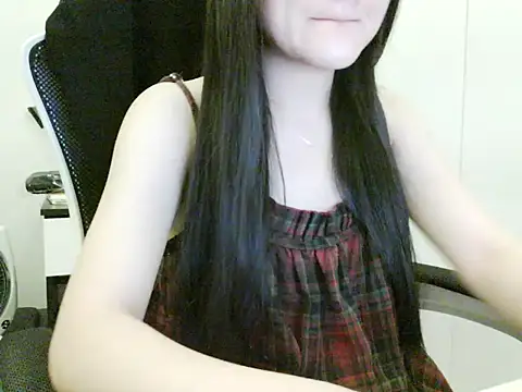 Snapshot of Yin-girl chatting on 31, 10, 2025 Yin-girl online show from 31, 10, 2025